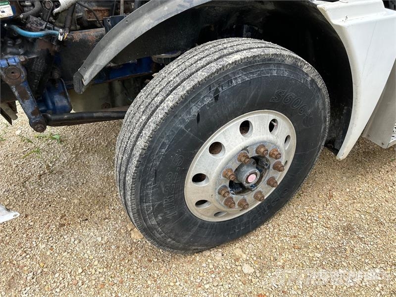 Freightliner Columbia 120 Tractor Units