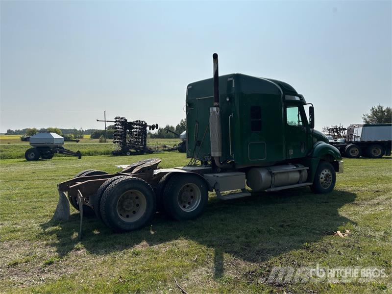 Freightliner Columbia 6x4 T/A Sleeper Truck Tractor Sadulveokid