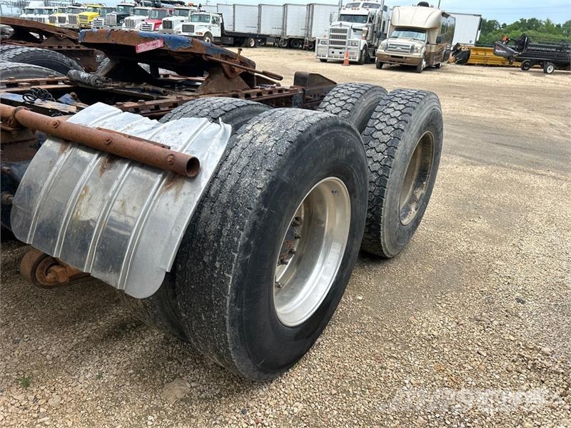 Freightliner Columbia 120 Tractor Units