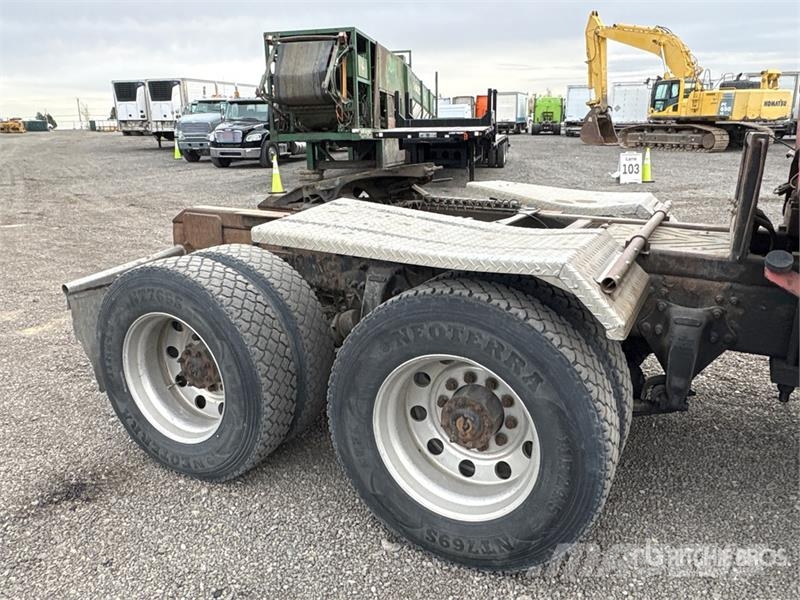 Freightliner Columbia Автокрани