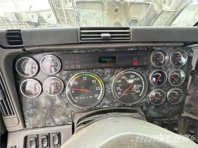 Freightliner Columbia Автокрани