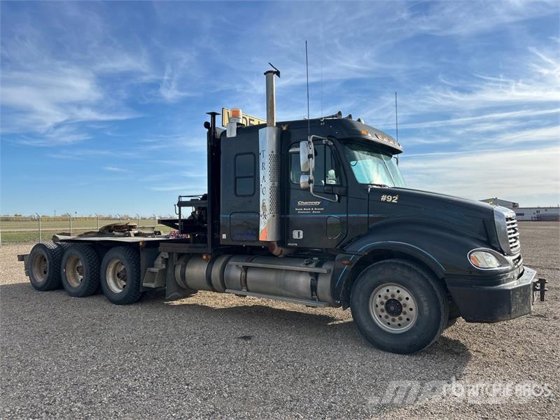 Freightliner Columbia 8x6 Sleeper Winch Truck Bergingsbiler