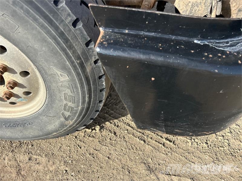 Freightliner Columbia 8x6 Sleeper Winch Truck Bergingsbiler