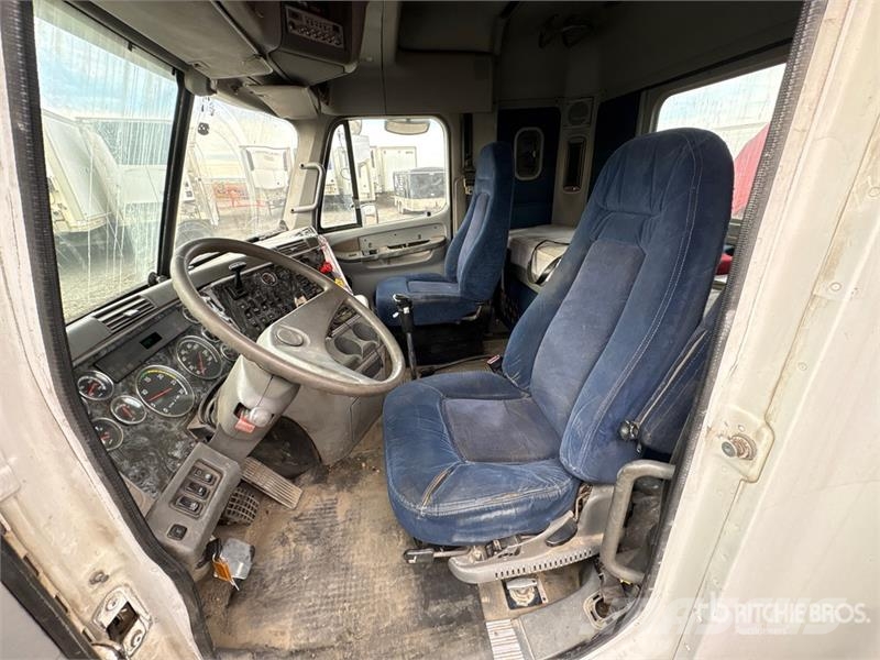 Freightliner Columbia Автокрани