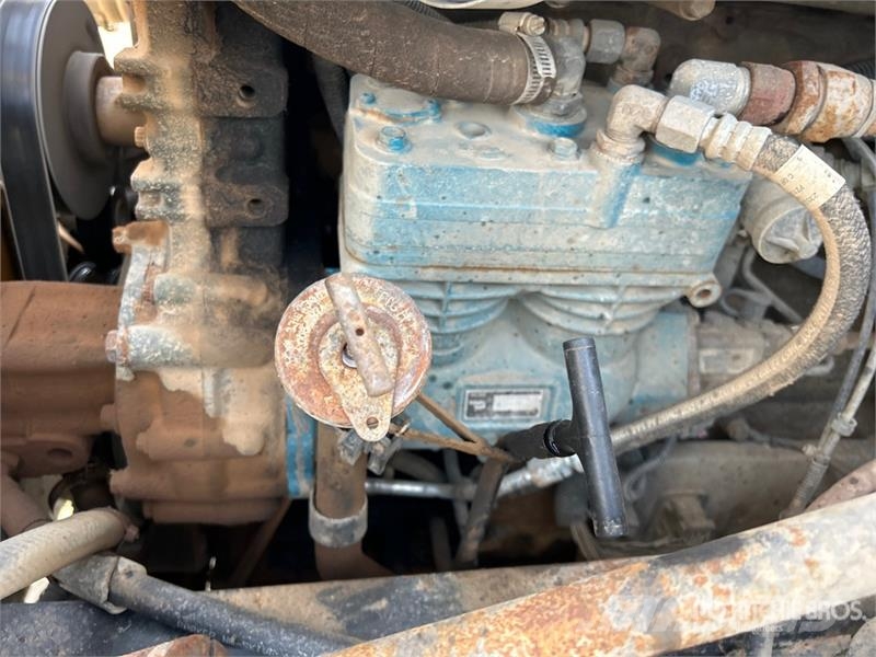 Freightliner Columbia 8x6 Sleeper Winch Truck Bergingsbiler