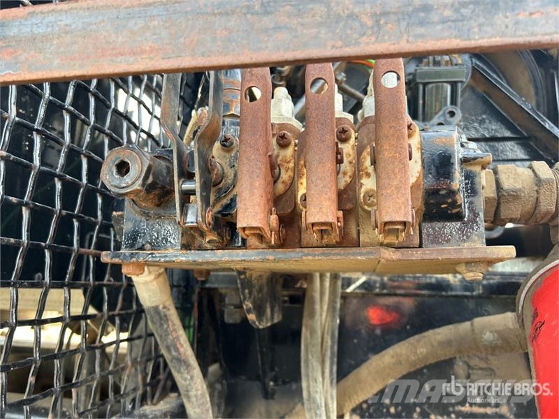 Freightliner Columbia 8x6 Sleeper Winch Truck Bergingsbiler