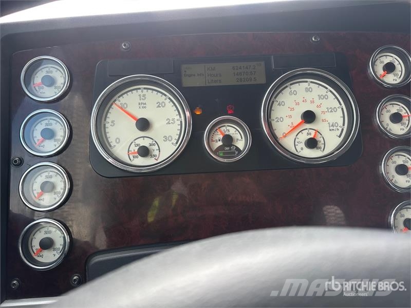 Freightliner Coronado 122SD 8x6 Tri/A Sleeper Truck Tractor Naudoti vilkikai