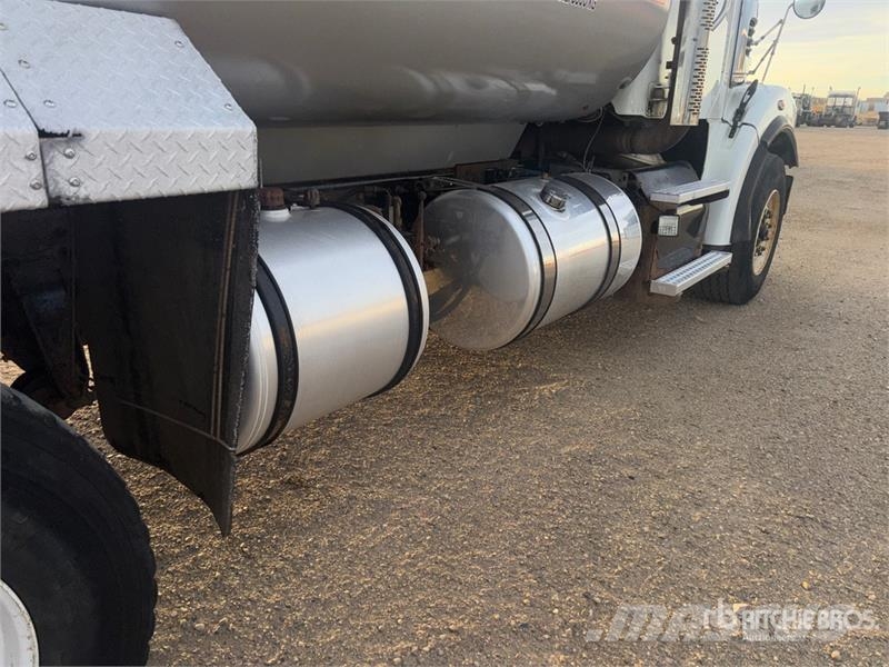 Freightliner Coronado 122 6x4 T/A Dump Truck Kipper