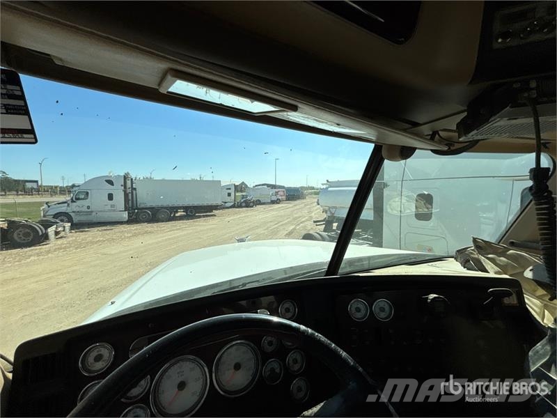 Freightliner Coronado 122 8x6 Water Truck (Inoperable) Autocisterne