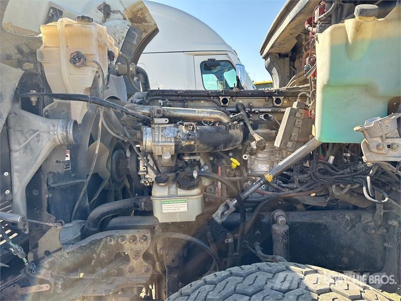Freightliner Coronado 122 8x6 Water Truck (Inoperable) Autocisterne