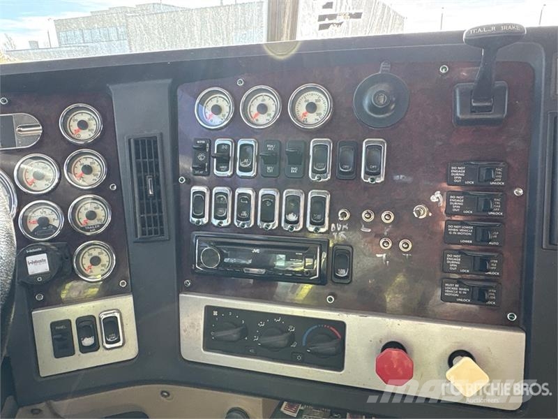 Freightliner Coronado 6x4 T/A Sleeper Truck Tractor Truck Tractor Units