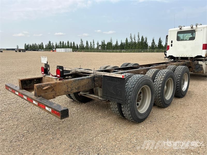 Freightliner Coronado 122SD 8x6 Cab and Chassis Hytter och interiör