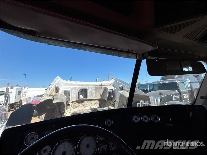 Freightliner Coronado 122 6x4 T/A Sleeper Truck Tractor Çekiciler
