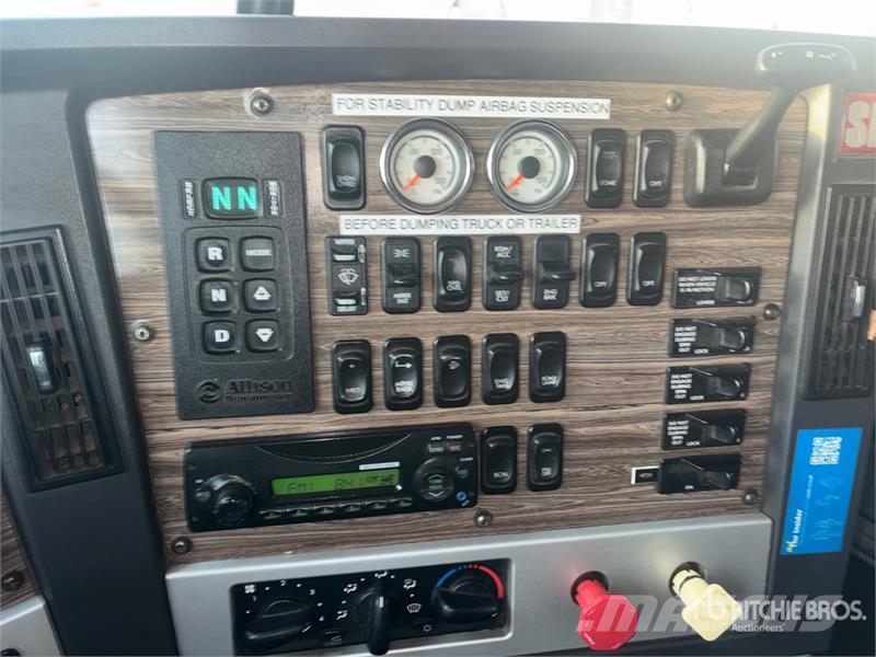 Freightliner Coronado 122 6x4 T/A Dump Truck Kipper