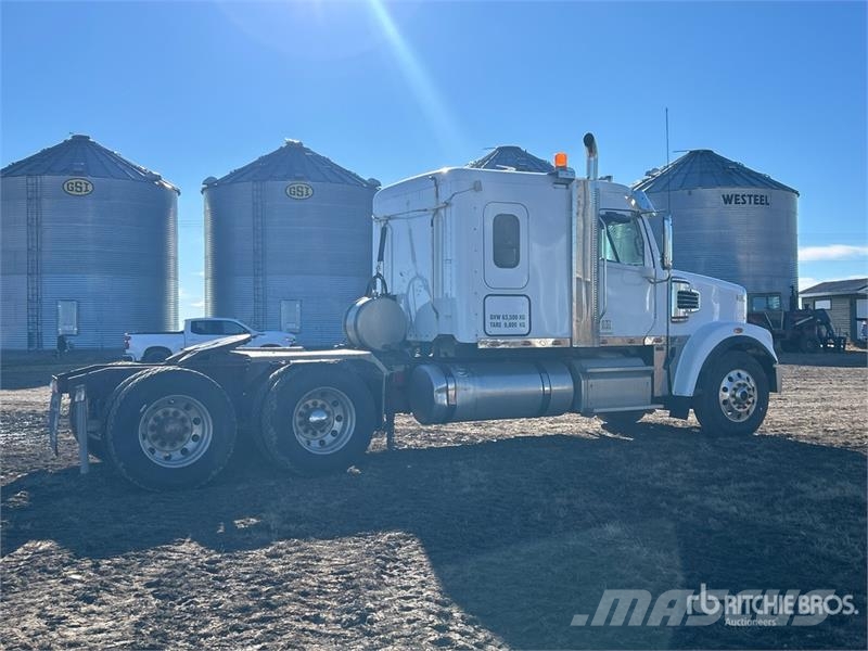 Freightliner Coronado 6x4 T/A Sleeper Truck Tractor Sadulveokid