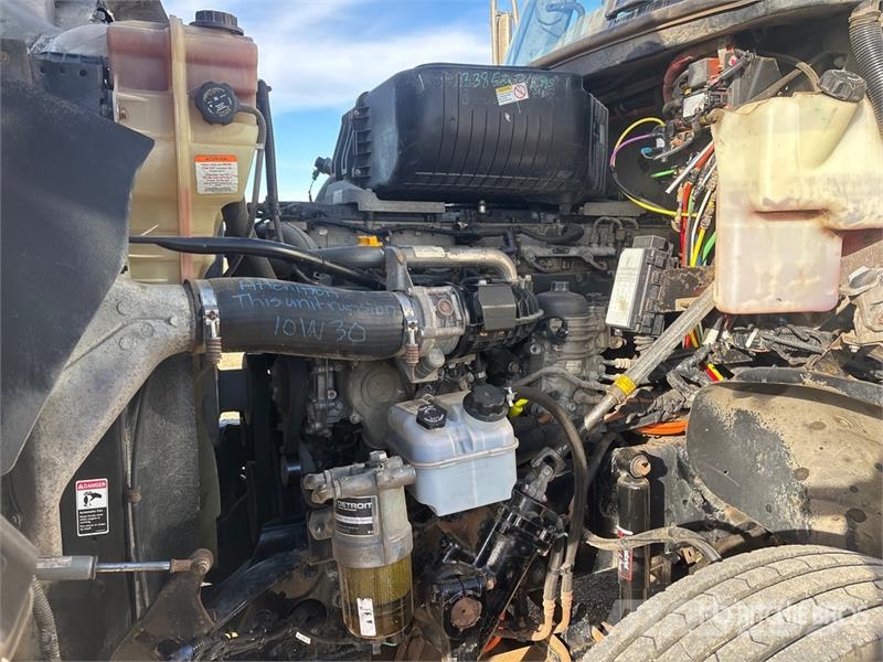 Freightliner Coronado 122SD Trekkers