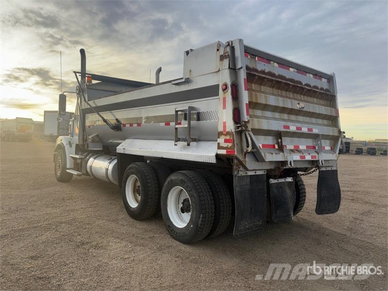 Freightliner Coronado 122 6x4 T/A Dump Truck Kipper