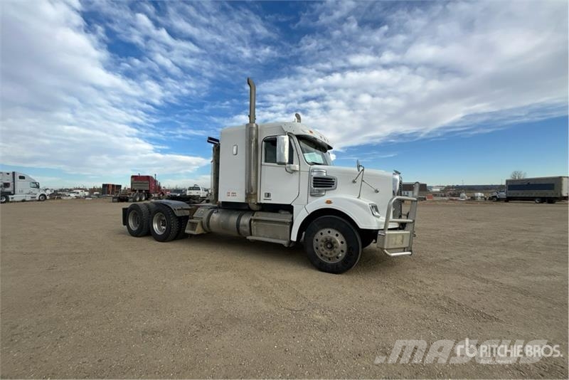 Freightliner Coronado 122 6x4 T/A Sleeper Truck Tractor وحدات الجر
