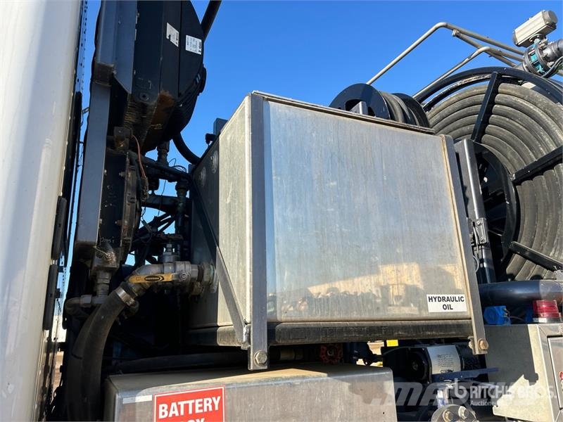 Freightliner Coronado 122 8x6 Sleeper Pressure Truck Ostali kamioni