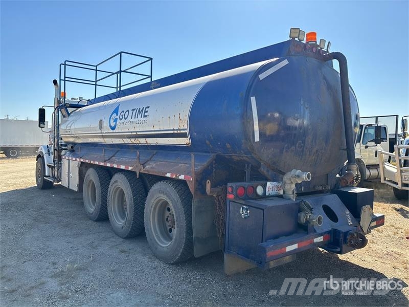 Freightliner Coronado 122 8x6 Water Truck (Inoperable) Autocisterne