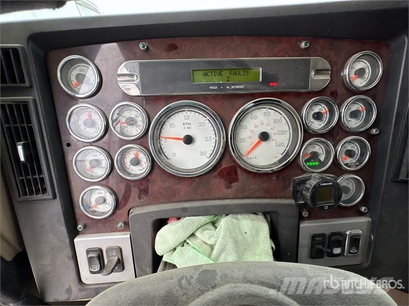 Freightliner Coronado 6x4 T/A Sleeper Truck Tractor Truck Tractor Units
