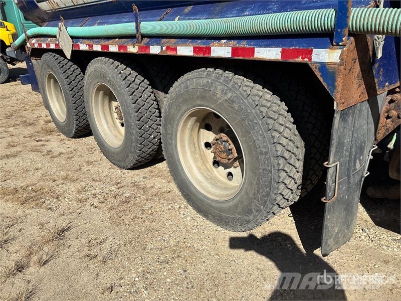 Freightliner Coronado 122 8x6 Water Truck (Inoperable) Autocisterne