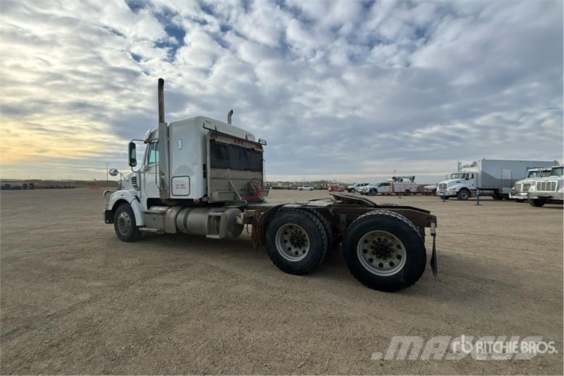 Freightliner Coronado 122 6x4 T/A Sleeper Truck Tractor وحدات الجر