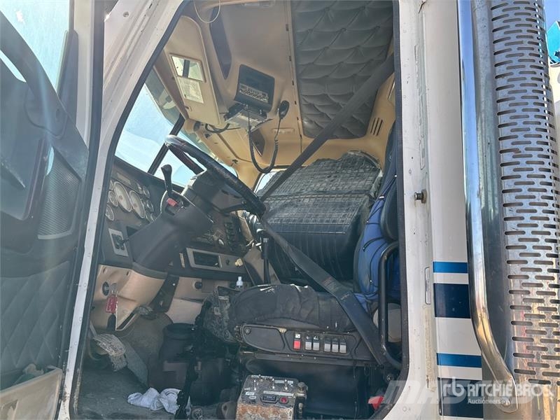 Freightliner Coronado 122 8x6 Water Truck (Inoperable) Autocisterne