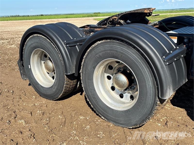 Freightliner Coronado 122SD Тягачі