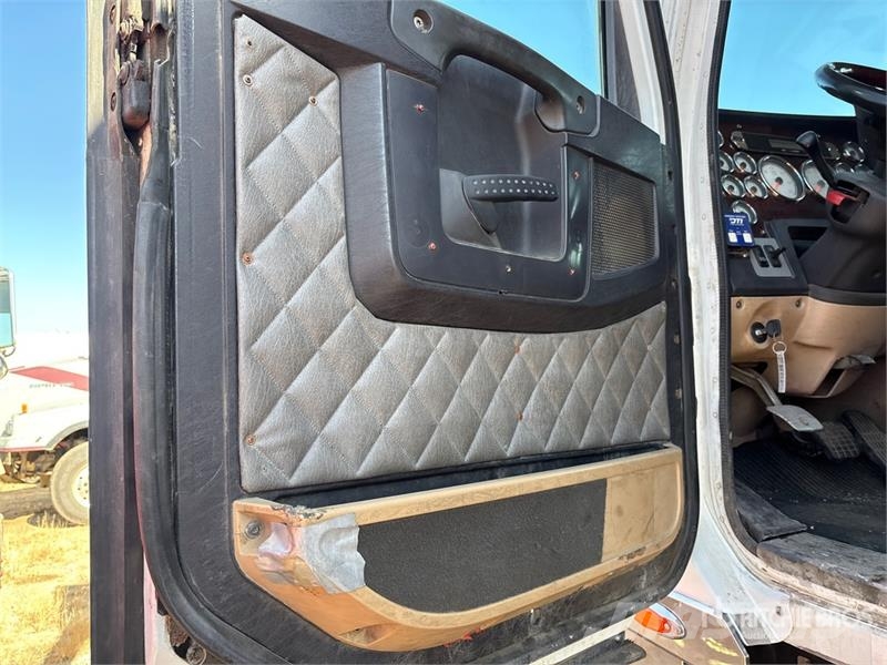 Freightliner Coronado 122 6x4 T/A Sleeper Truck Tractor Çekiciler