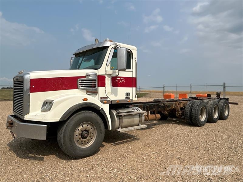 Freightliner Coronado 122SD 8x6 Cab and Chassis Hytter och interiör