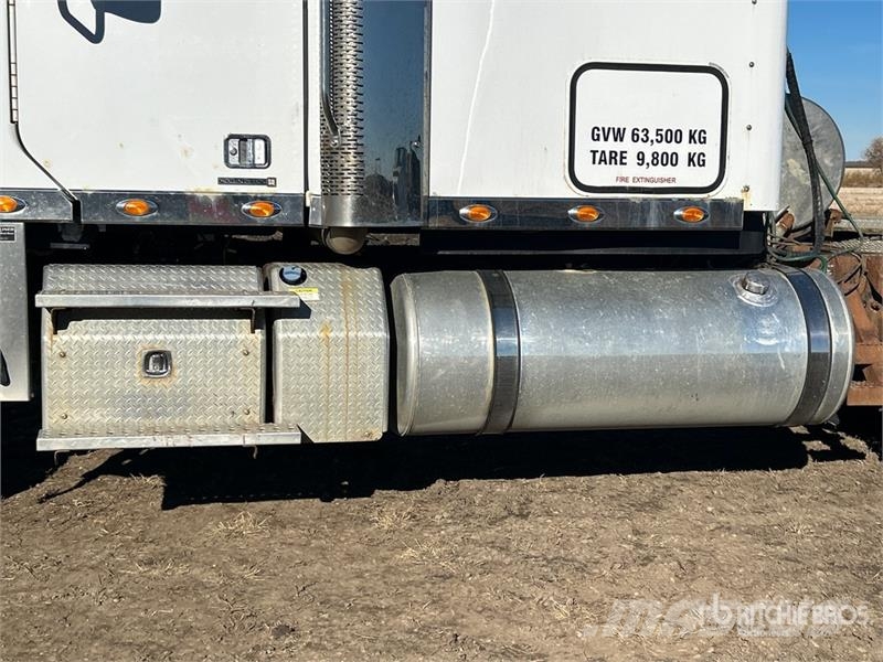 Freightliner Coronado 6x4 T/A Sleeper Truck Tractor Sadulveokid
