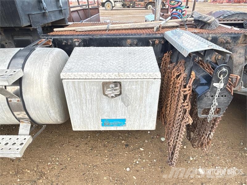 Freightliner Coronado SD 6x4 Heavy Haul T/A Day Cab Truck Tract Trekkers