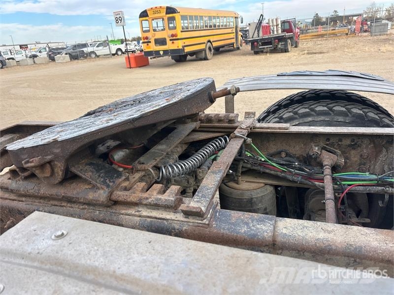 Freightliner Coronado 122 6x4 T/A Sleeper Truck Tractor وحدات الجر