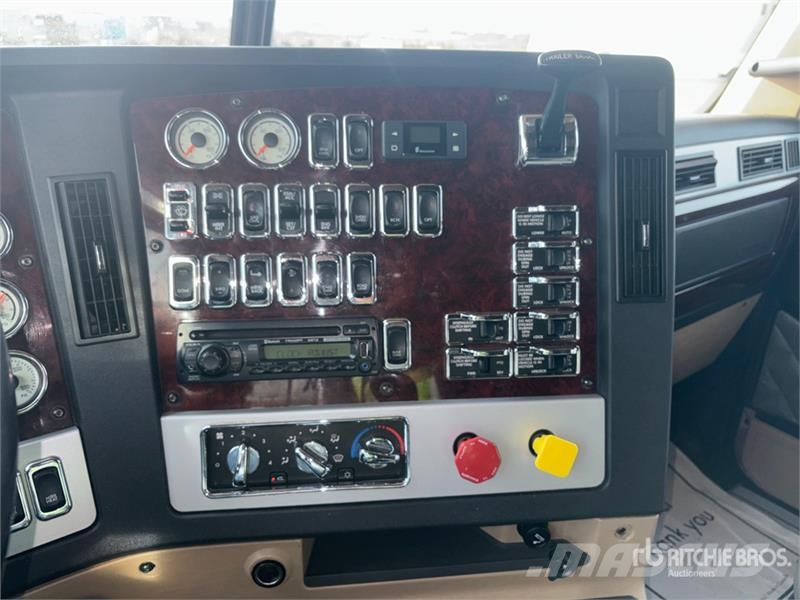 Freightliner Coronado 132 Nyergesvontatók