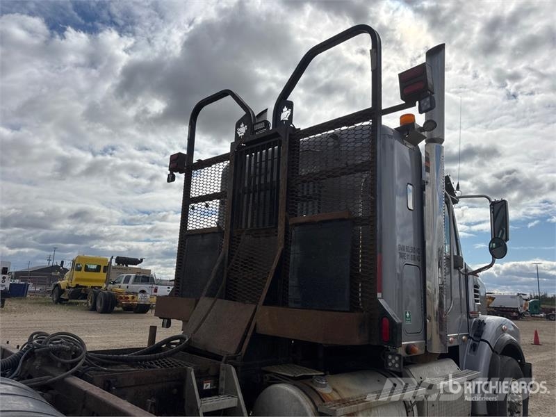 Freightliner Coronado 122SD 8x6 Tri/A Sleeper Truck Tractor Naudoti vilkikai