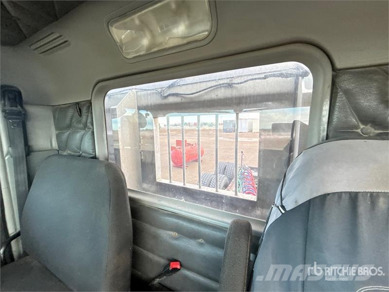 Freightliner Coronado SD 6x4 Heavy Haul T/A Day Cab Truck Tract Trekkers