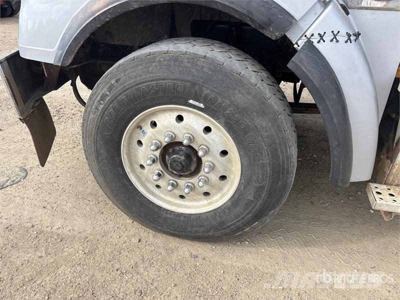 Freightliner Coronado 122SD 8x6 Tri/A Sleeper Truck Tractor Naudoti vilkikai