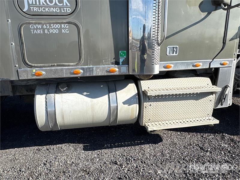 Freightliner Coronado 6x4 T/A Sleeper Truck Tractor Truck Tractor Units
