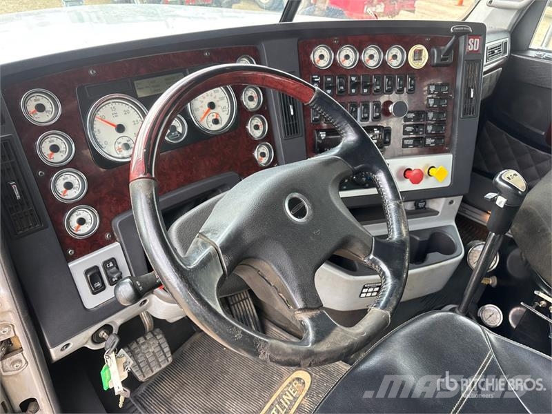 Freightliner Coronado 122SD 8x6 Tri/A Sleeper Truck Tractor Naudoti vilkikai