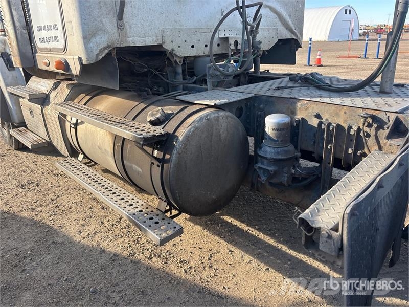 Freightliner Coronado 122SD Trekkers