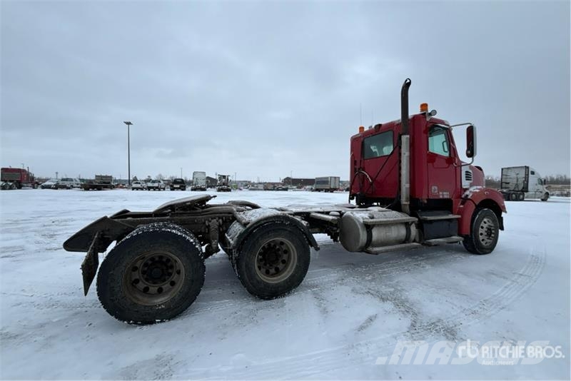 Freightliner Coronado 122 Trekkers