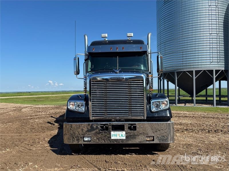 Freightliner Coronado 122SD Тягачі