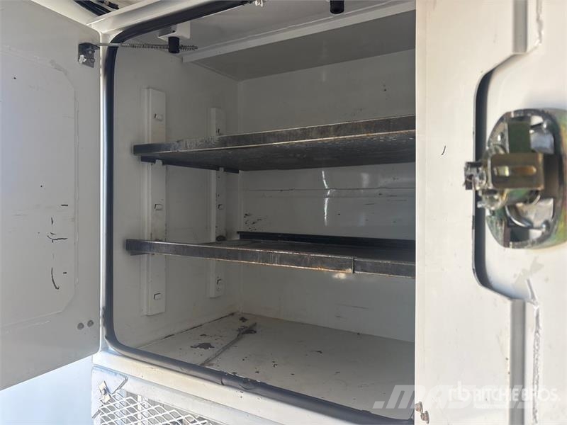Freightliner Coronado 122 6x4 Lube Truck Tankwagen