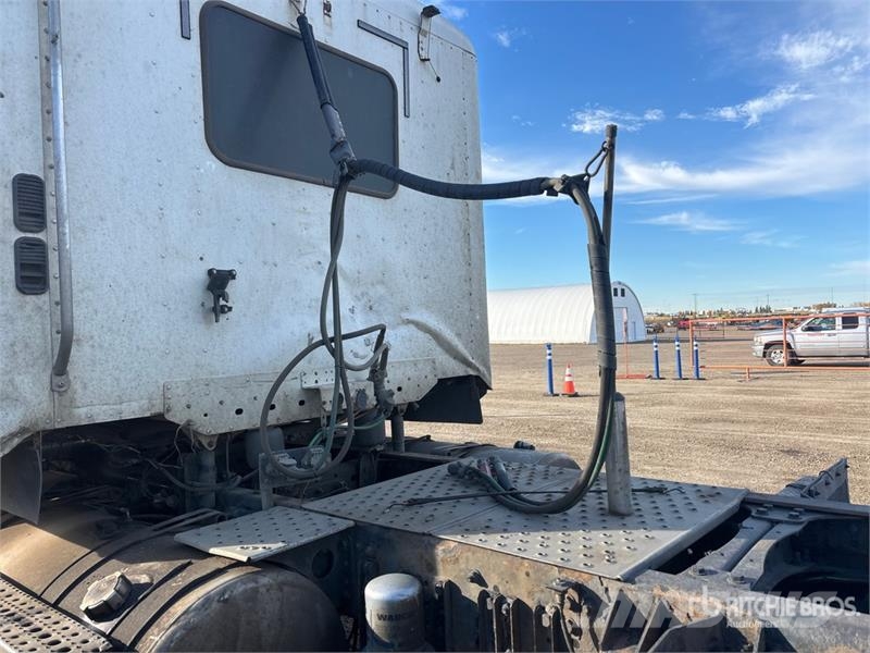 Freightliner Coronado 122SD Trekkers