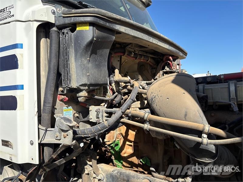 Freightliner Coronado 122 8x6 Water Truck (Inoperable) Autocisterne