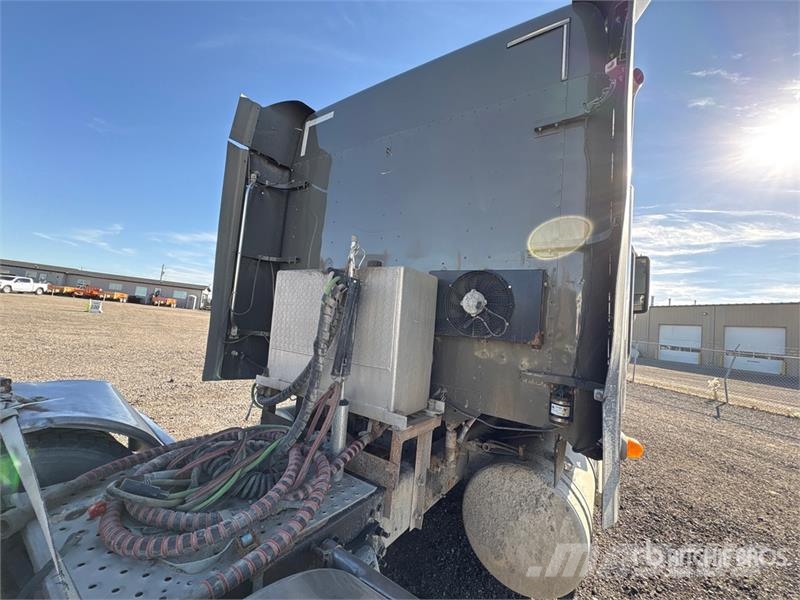 Freightliner Coronado 6x4 T/A Sleeper Truck Tractor Truck Tractor Units