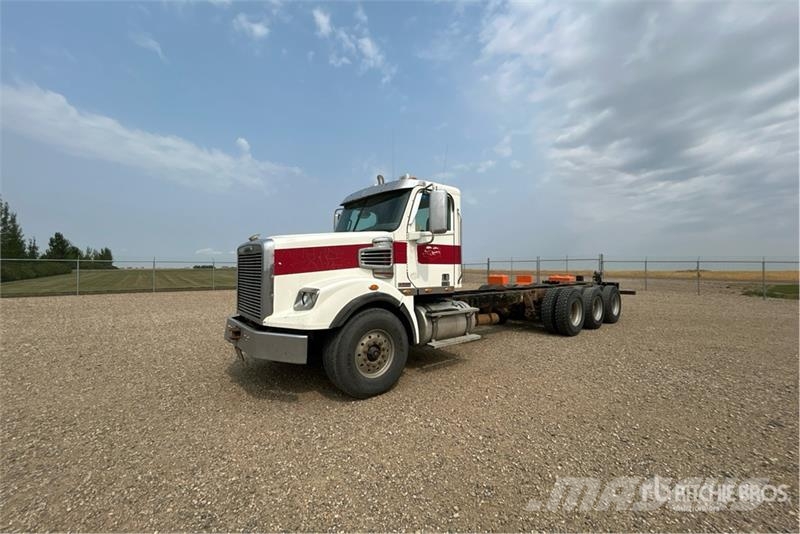 Freightliner Coronado 122SD 8x6 Cab and Chassis Hytter och interiör