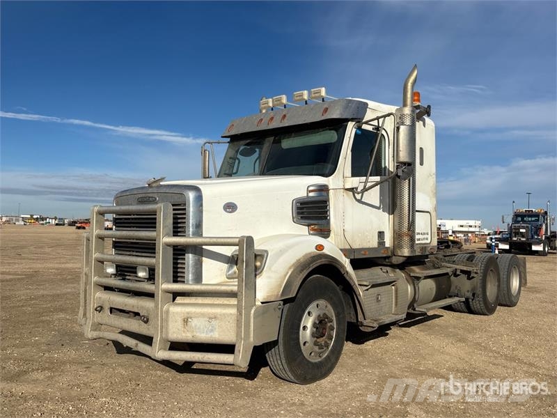 Freightliner Coronado 122SD Trekkers