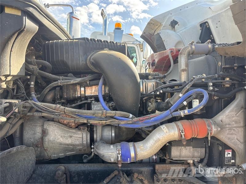 Freightliner Coronado 122 8x6 Sleeper Pressure Truck Ostali kamioni
